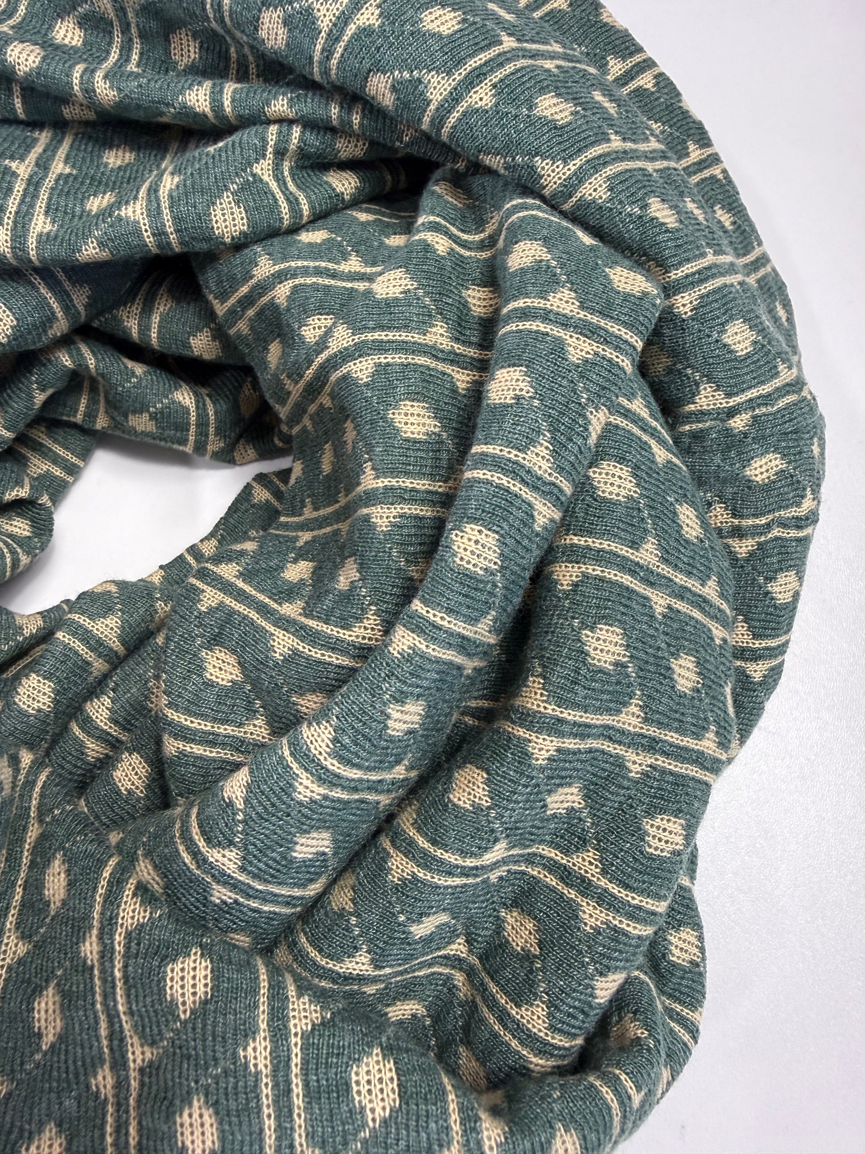 The forever Infinity Scarf